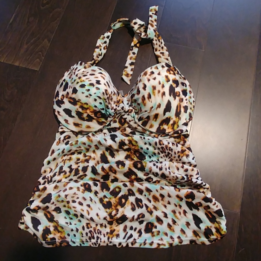 New Victoria Secret tankini top 32D